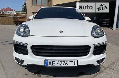 Внедорожник / Кроссовер Porsche Cayenne 2015 в Мукачево