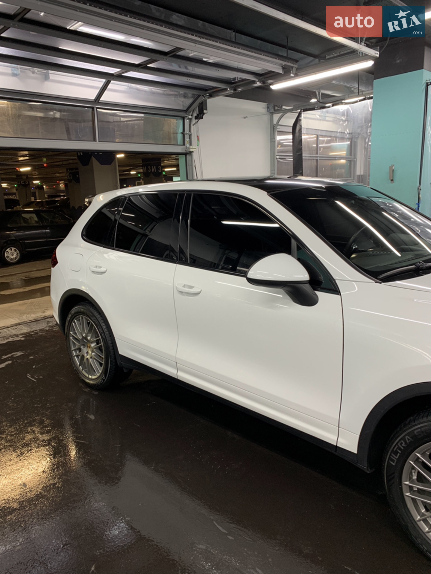 2013 Porsche Cayenne - мініатюра 2