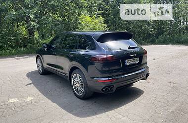 Внедорожник / Кроссовер Porsche Cayenne 2014 в Трускавце