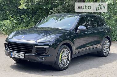 Внедорожник / Кроссовер Porsche Cayenne 2014 в Трускавце