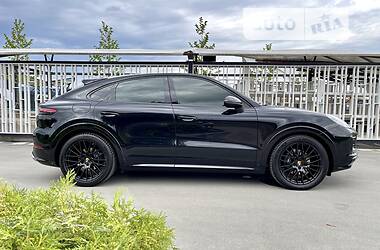Внедорожник / Кроссовер Porsche Cayenne 2019 в 