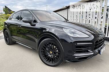 Внедорожник / Кроссовер Porsche Cayenne 2019 в 