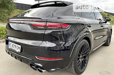 Внедорожник / Кроссовер Porsche Cayenne 2019 в 