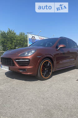 Внедорожник / Кроссовер Porsche Cayenne 2012 в Киеве