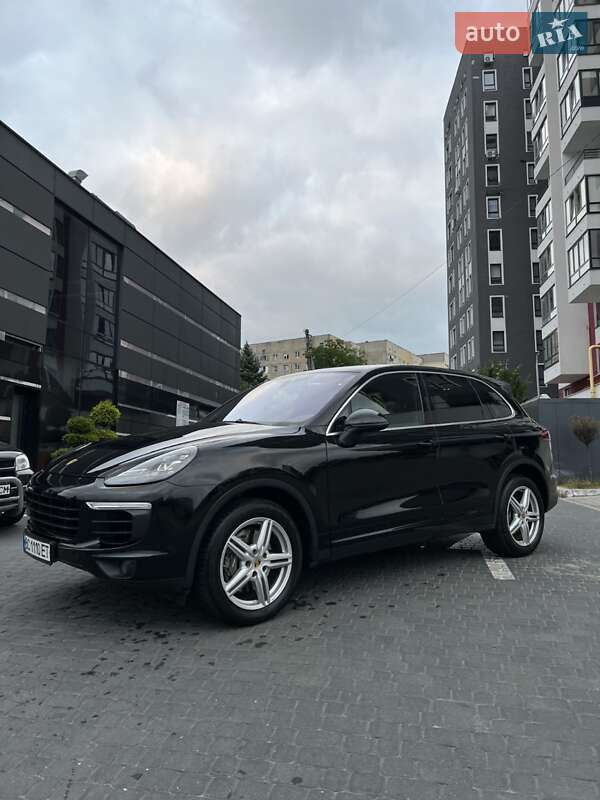 Внедорожник / Кроссовер Porsche Cayenne 2015 в Львове