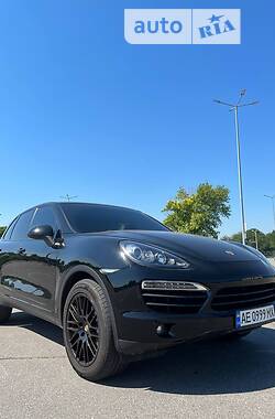 Внедорожник / Кроссовер Porsche Cayenne 2012 в Днепре