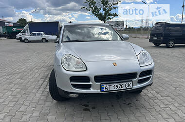 Позашляховик / Кросовер Porsche Cayenne 2004 в Хусті