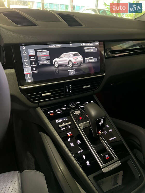 Внедорожник / Кроссовер Porsche Cayenne 2018 в Киеве