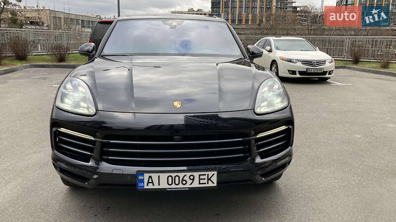 Внедорожник / Кроссовер Porsche Cayenne 2018 в Киеве