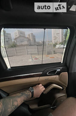 Внедорожник / Кроссовер Porsche Cayenne 2015 в Киеве