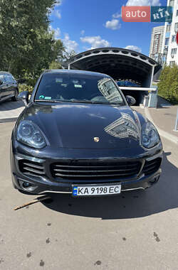 Внедорожник / Кроссовер Porsche Cayenne 2015 в Киеве