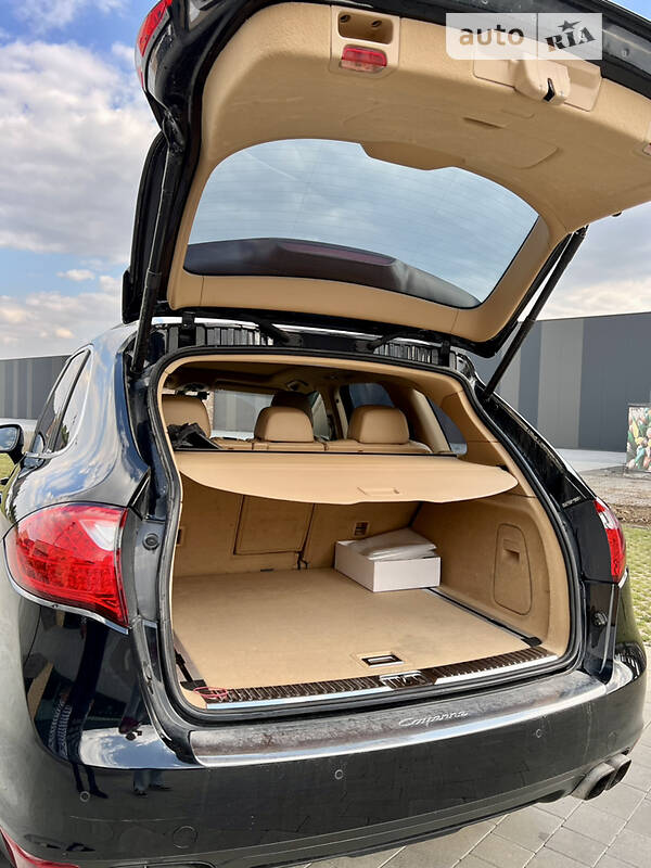 Внедорожник / Кроссовер Porsche Cayenne 2013 в Хмельницком