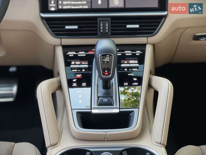 Позашляховик / Кросовер Porsche Cayenne 2018 в Одесі