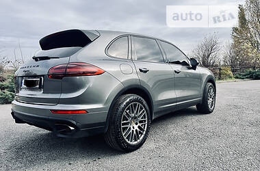 Позашляховик / Кросовер Porsche Cayenne 2015 в Дніпрі