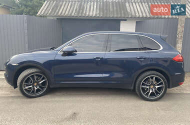 Внедорожник / Кроссовер Porsche Cayenne 2011 в 