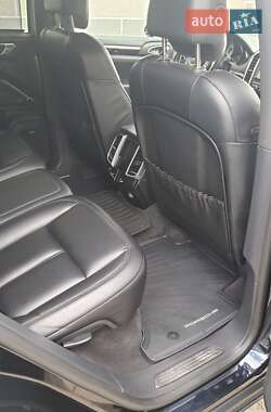 Внедорожник / Кроссовер Porsche Cayenne 2015 в Черновцах