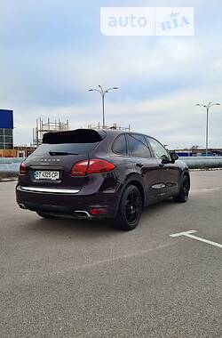 Внедорожник / Кроссовер Porsche Cayenne 2012 в Киеве