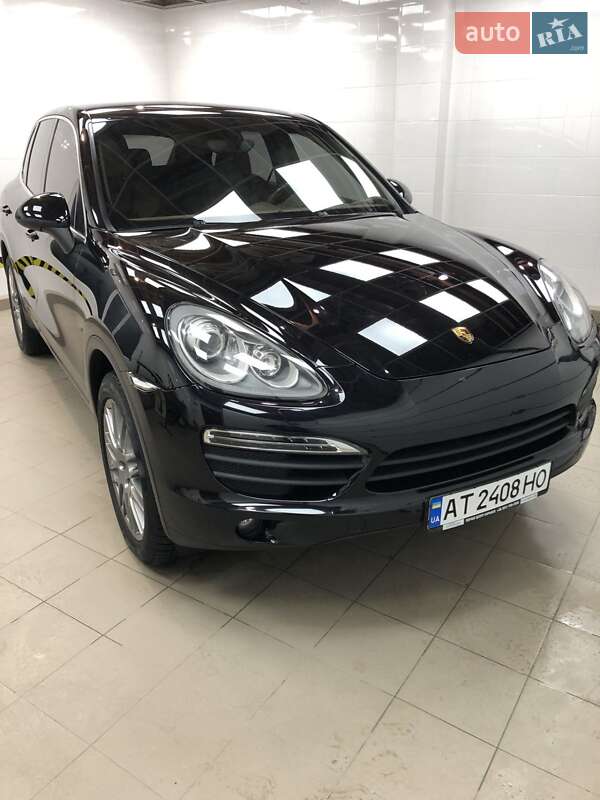 Позашляховик / Кросовер Porsche Cayenne 2012 в Івано-Франківську