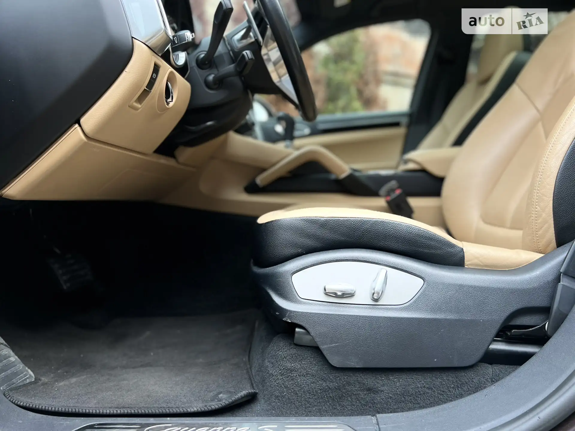 2017 Porsche Cayenne - мініатюра 32