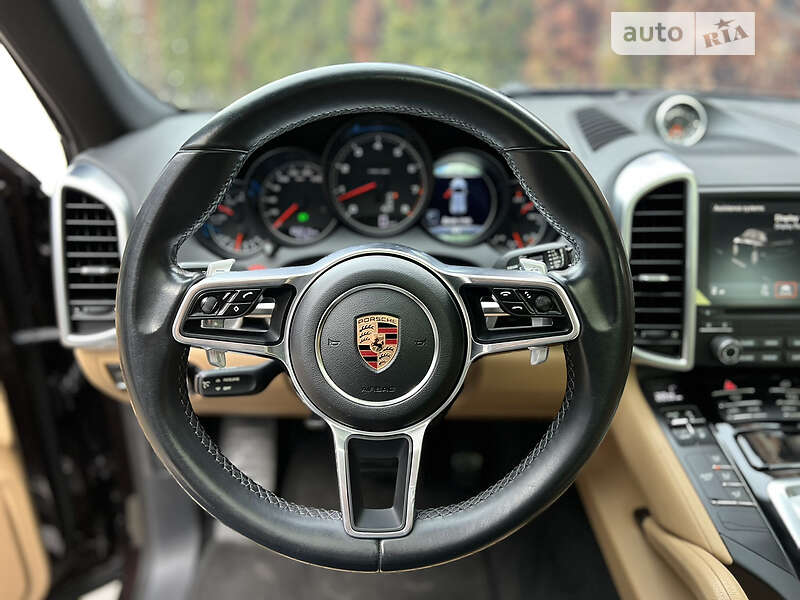 Внедорожник / Кроссовер Porsche Cayenne 2017 в Львове фото 35 Внедорожник / Кроссовер Porsche Cayenne 2017 в Львове