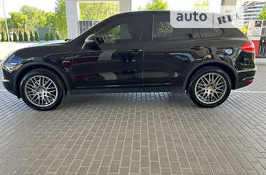 Внедорожник / Кроссовер Porsche Cayenne 2013 в 
