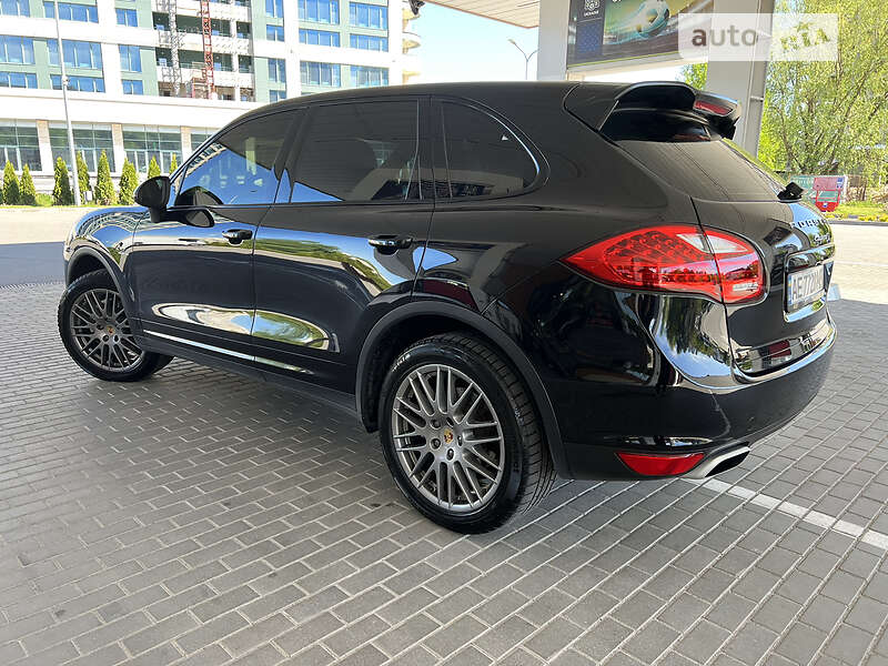 Позашляховик / Кросовер Porsche Cayenne 2013 в Дніпрі