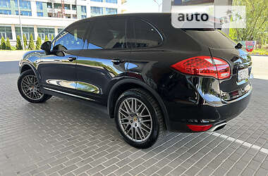 Внедорожник / Кроссовер Porsche Cayenne 2013 в 