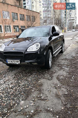 Внедорожник / Кроссовер Porsche Cayenne 2006 в 