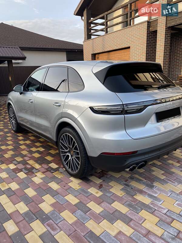Позашляховик / Кросовер Porsche Cayenne 2020 в Дніпрі