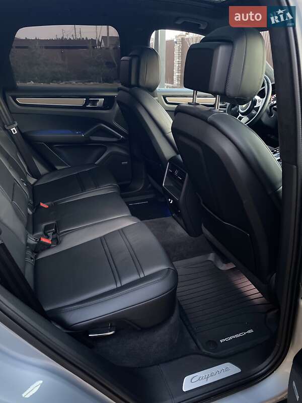 Позашляховик / Кросовер Porsche Cayenne 2020 в Дніпрі
