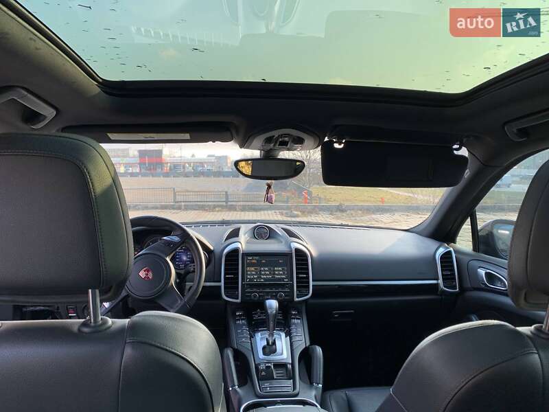 Внедорожник / Кроссовер Porsche Cayenne 2014 в Львове