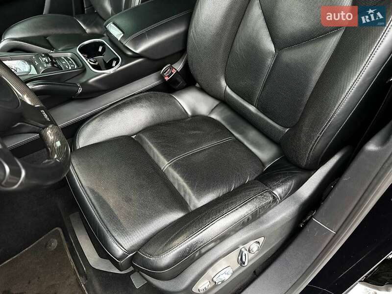 Позашляховик / Кросовер Porsche Cayenne 2013 в Харкові