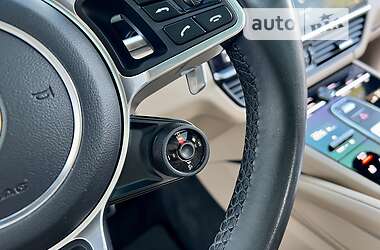 Позашляховик / Кросовер Porsche Cayenne 2017 в 