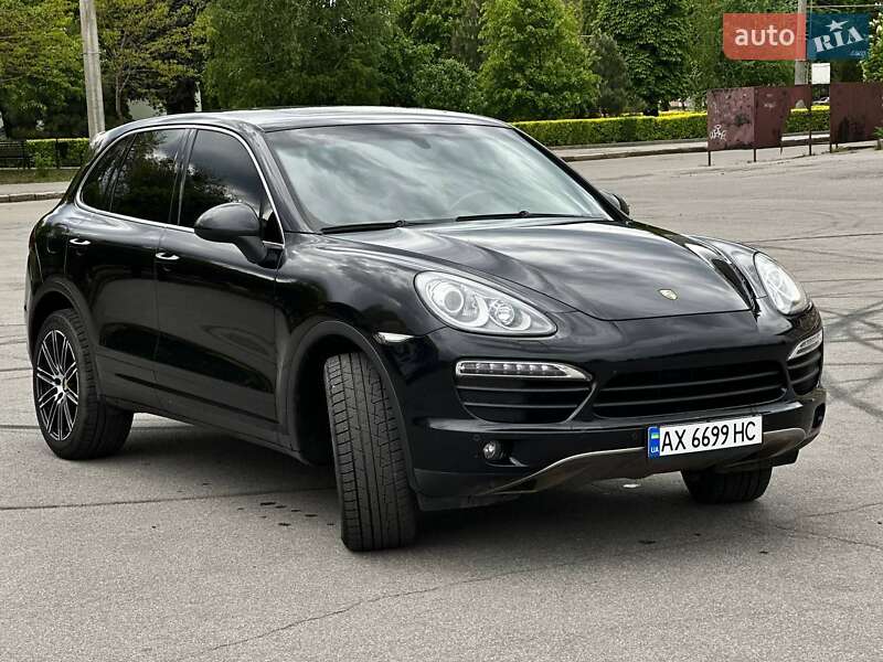 Позашляховик / Кросовер Porsche Cayenne 2013 в Харкові