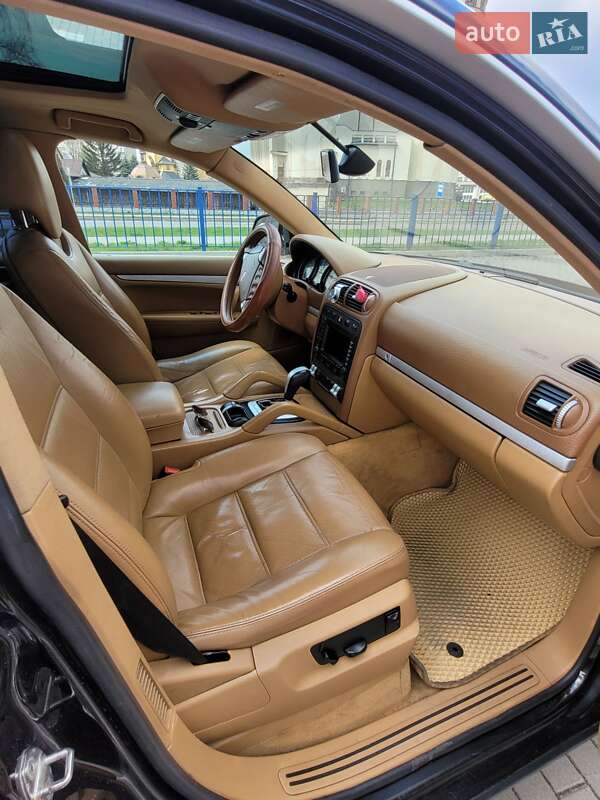 Позашляховик / Кросовер Porsche Cayenne 2005 в Шептицькому