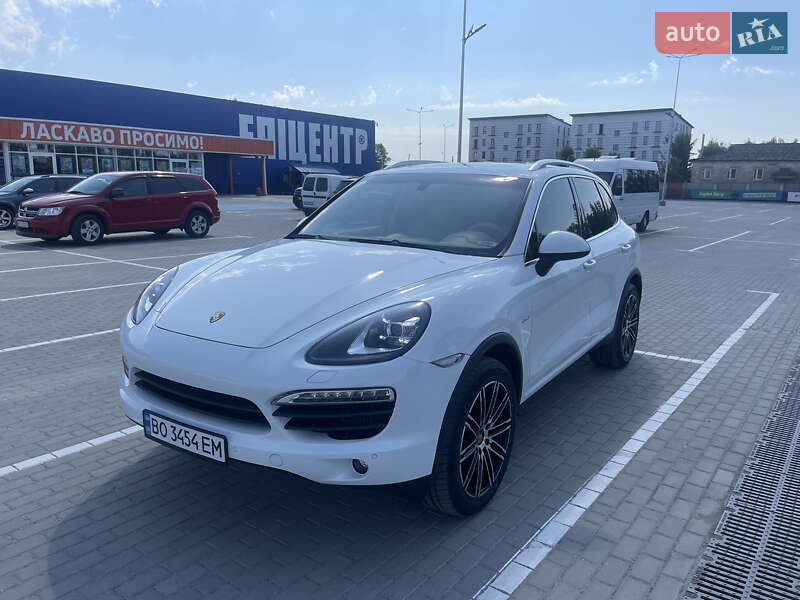 Внедорожник / Кроссовер Porsche Cayenne 2013 в Тернополе
