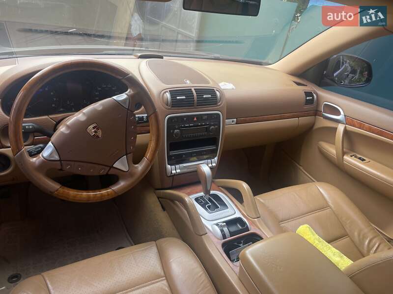 Внедорожник / Кроссовер Porsche Cayenne 2005 в Варве