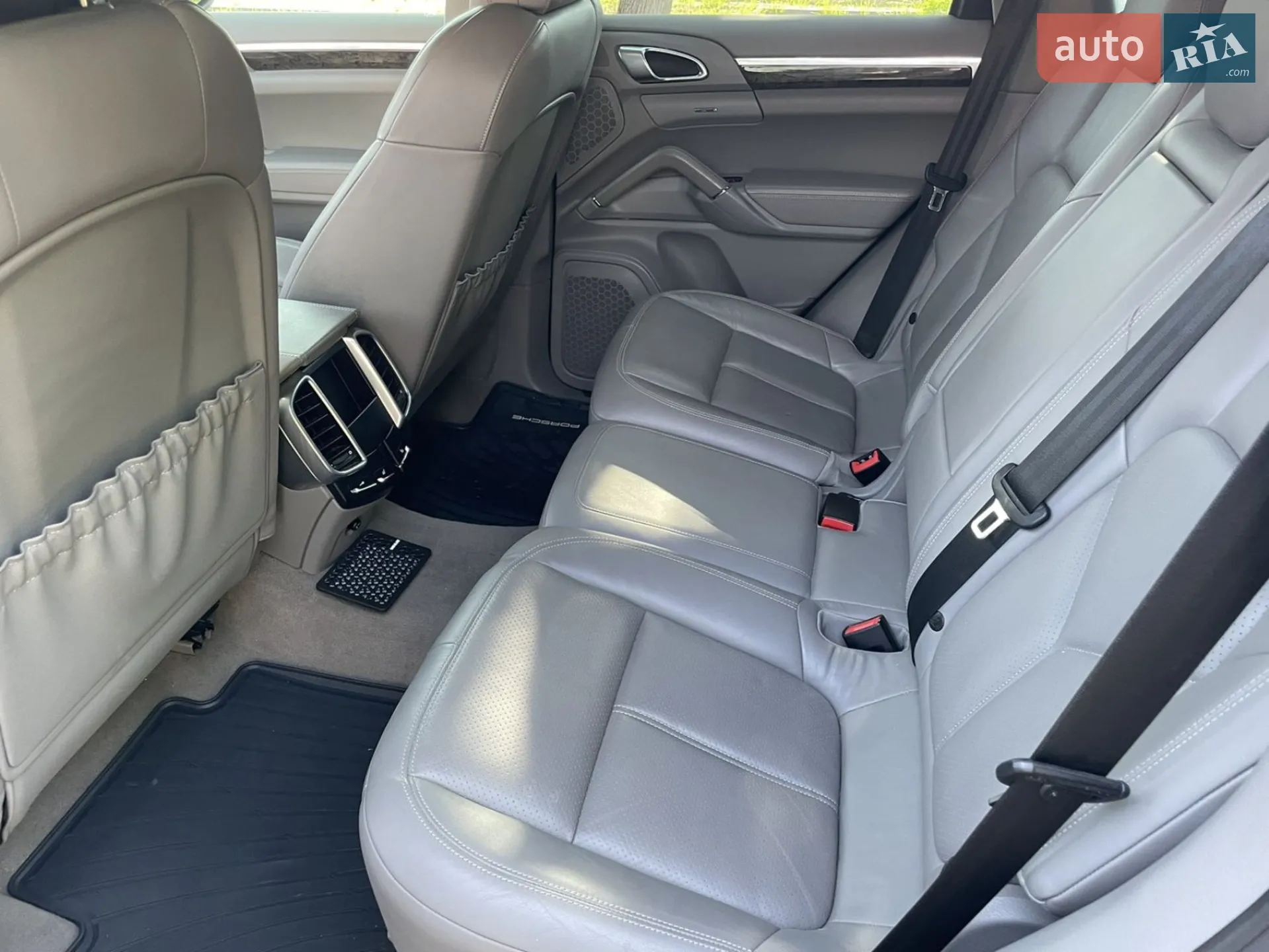 2010 Porsche Cayenne - мініатюра 11