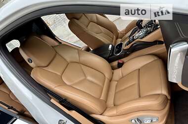 Позашляховик / Кросовер Porsche Cayenne 2012 в 