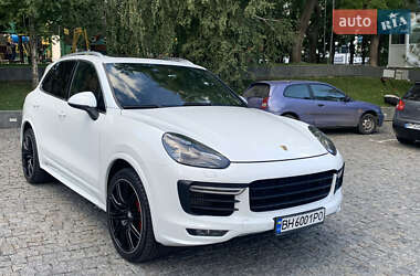 Porsche Cayenne 2016