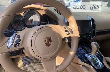 Внедорожник / Кроссовер Porsche Cayenne 2014 в Броварах