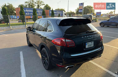 Позашляховик / Кросовер Porsche Cayenne 2013 в 