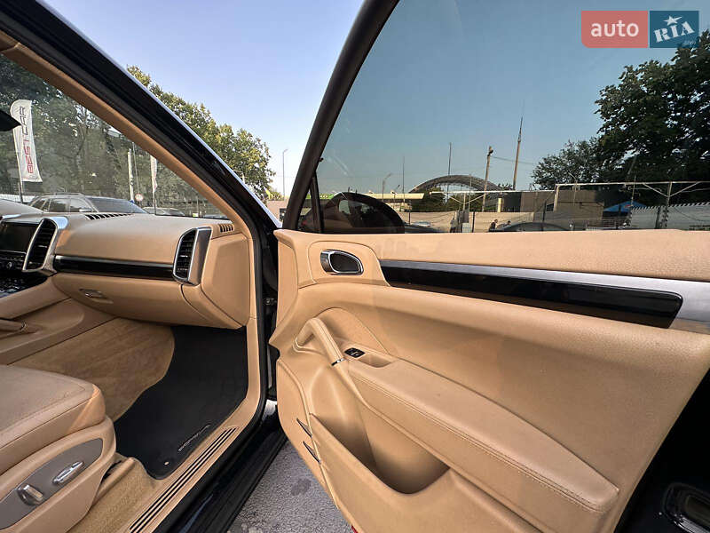 Позашляховик / Кросовер Porsche Cayenne 2010 в Вінниці