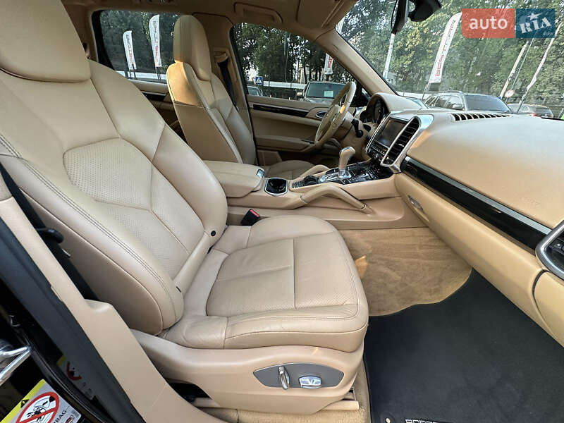 Позашляховик / Кросовер Porsche Cayenne 2010 в Вінниці