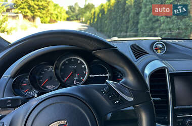 Внедорожник / Кроссовер Porsche Cayenne 2013 в 