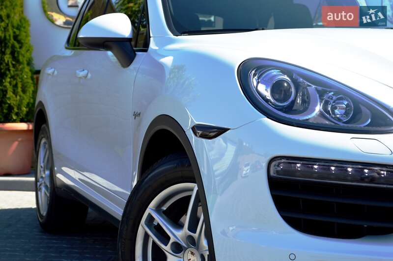 Внедорожник / Кроссовер Porsche Cayenne 2012 в Одессе