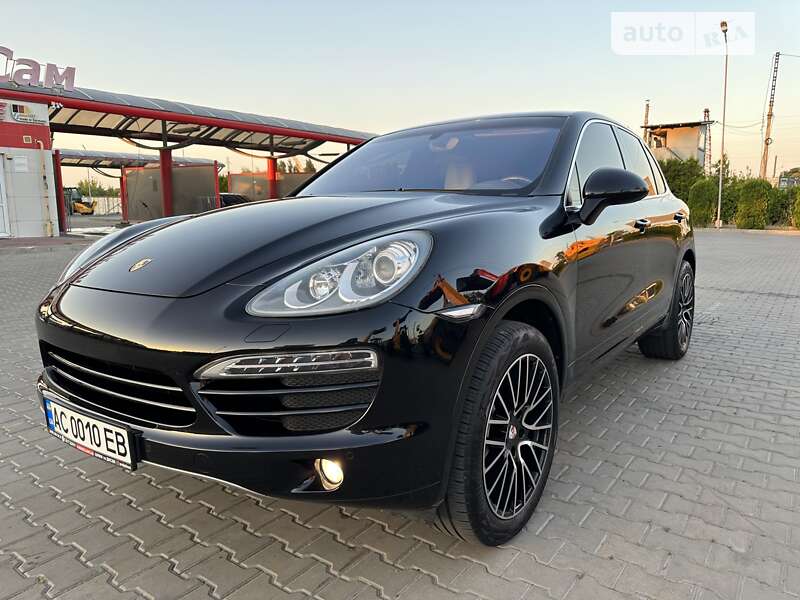 Внедорожник / Кроссовер Porsche Cayenne 2011 в Луцке