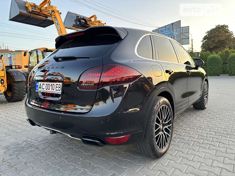 Внедорожник / Кроссовер Porsche Cayenne 2011 в Луцке