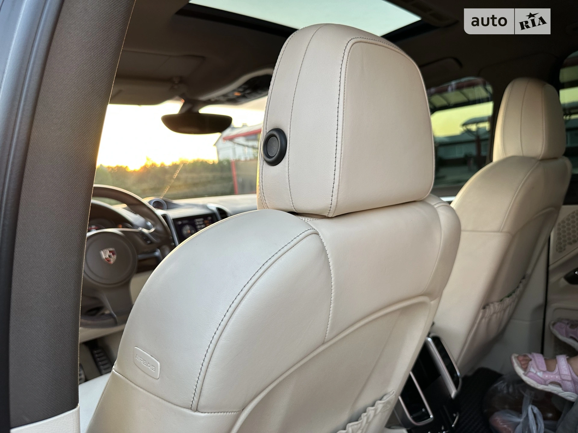 2011 Porsche Cayenne - мініатюра 28