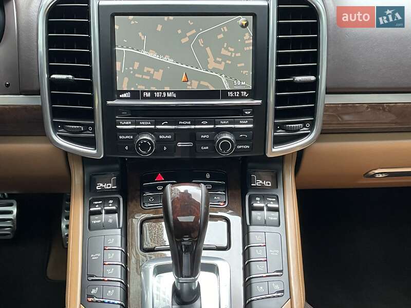 Внедорожник / Кроссовер Porsche Cayenne 2012 в Одессе